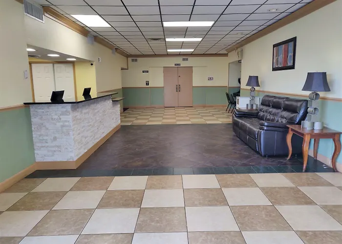 Hotel Grand & Banquet Center