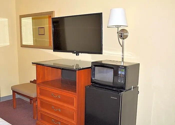 Hotel Grand & Banquet Center Columbus