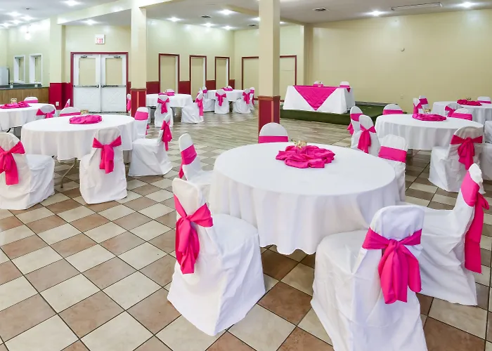 Grand & Banquet Center 2*