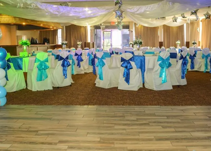 Grand & Banquet Center Hotel 2*